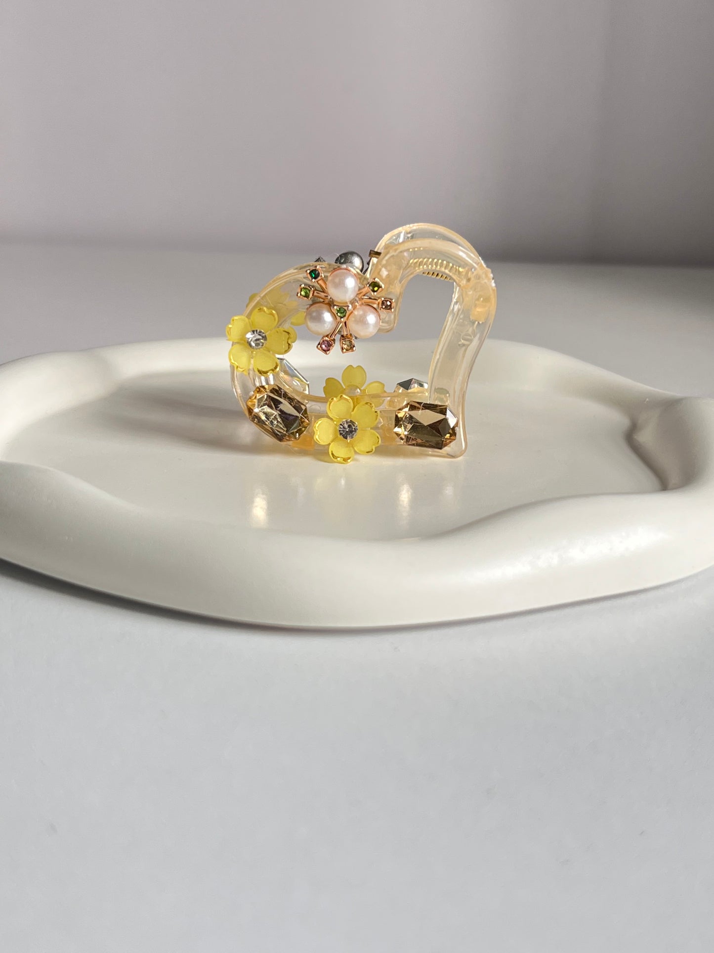 Eternal Bloom Heart Claw Clip - Yellow