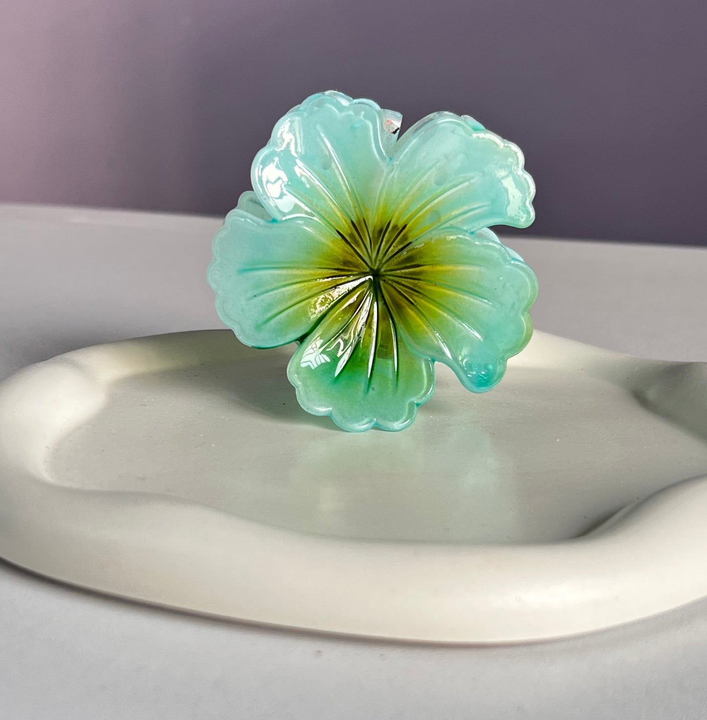 Amora Hibiscus Claw Clip - Blue