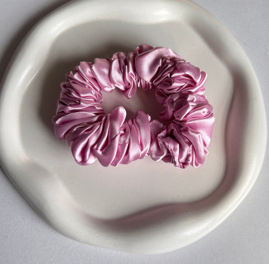 Soft Touch Elegance Satin Scrunchies - Pink