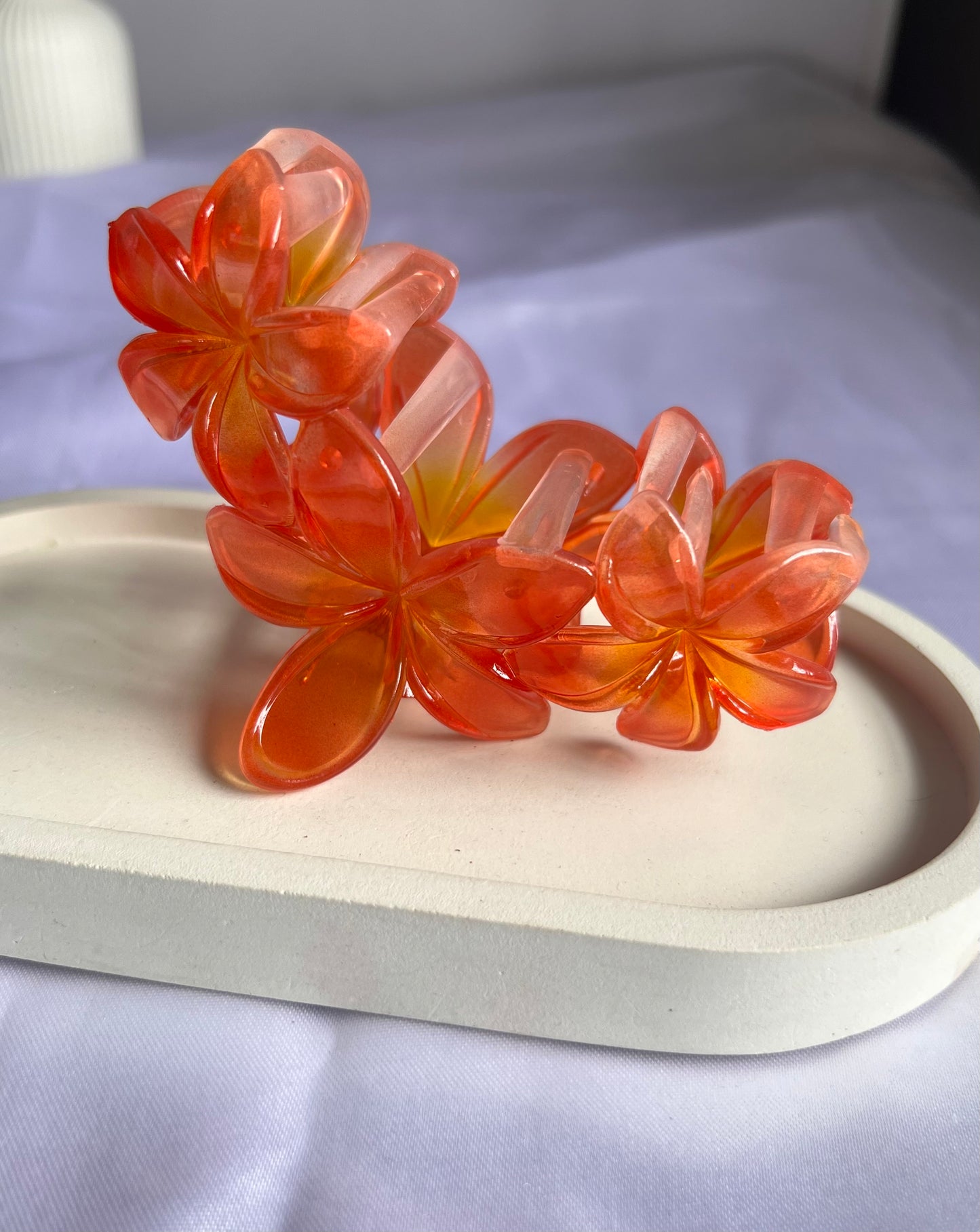 Triple Bloom Aesthetic Claw Clip - Orange