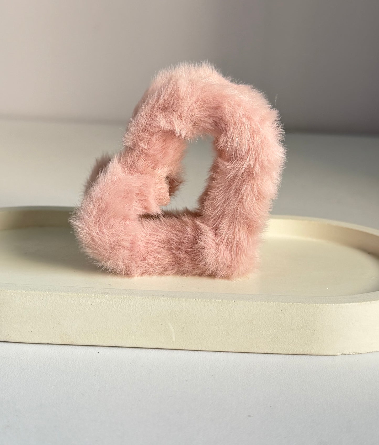 Furry Heart Claw Clip - Mauve Pink