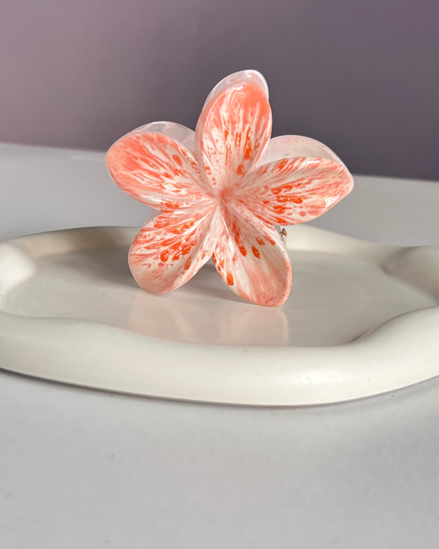 Flora Lock Dazzle Claw Clip