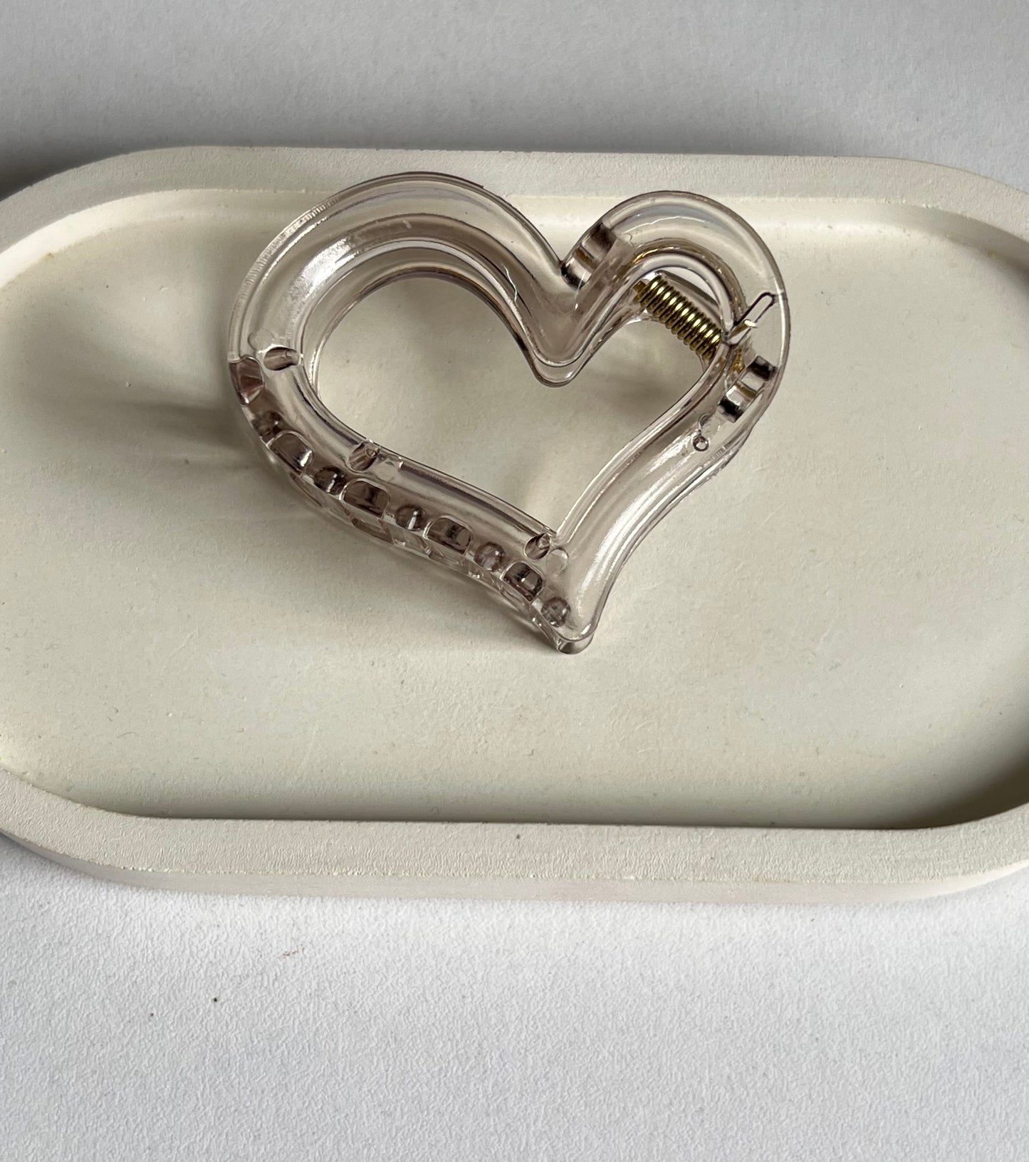 Glossy Heart Claw Clip - Light Grey