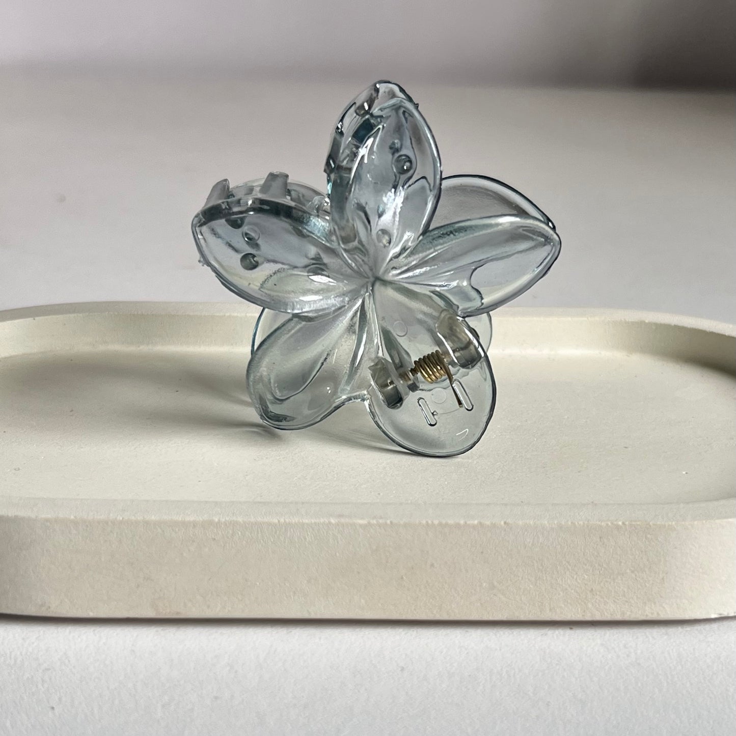 Glossy Bloom Medium Claw Clip ( 2 Pieces) - Black & Grey