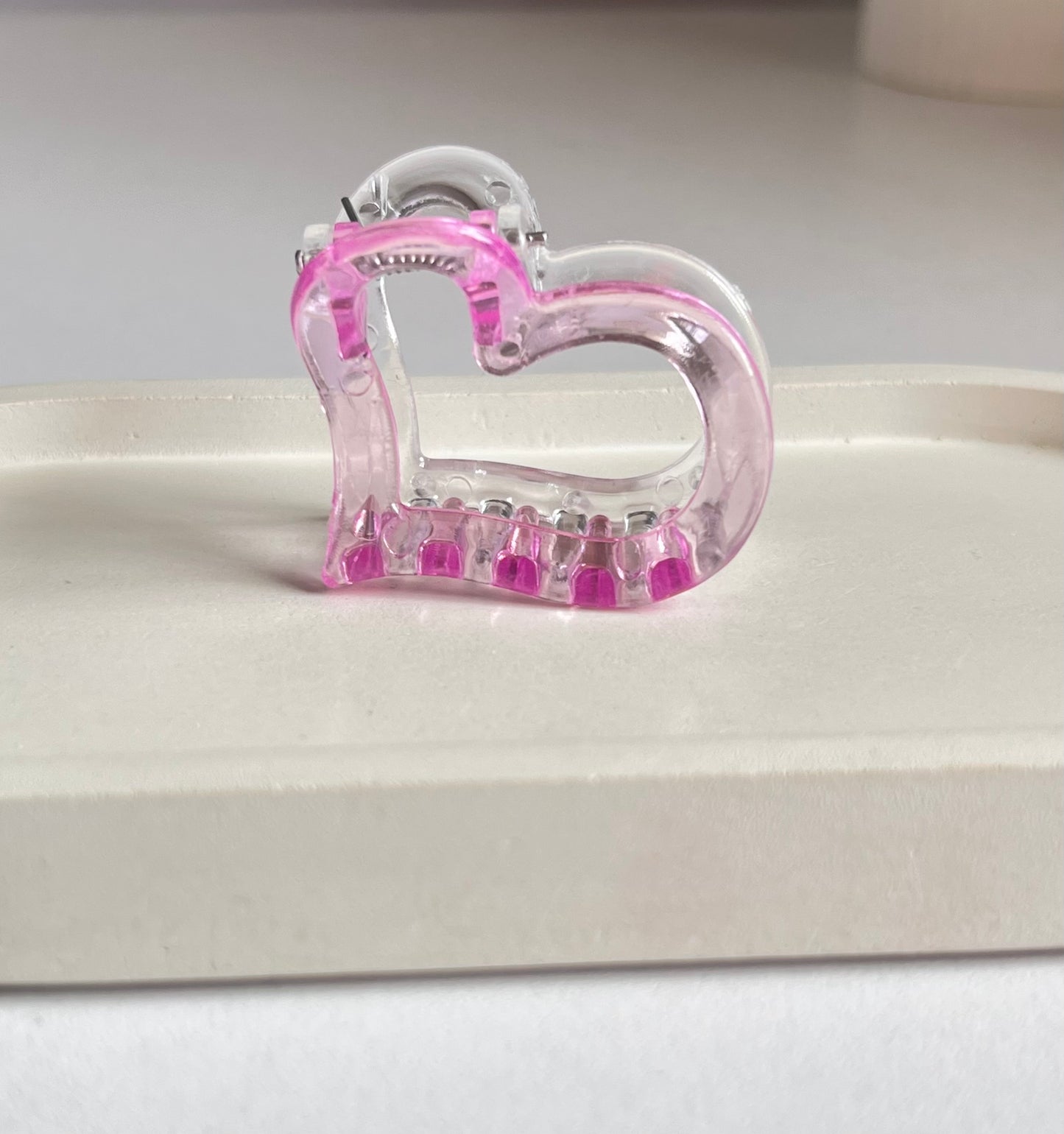 Half & Half Glow Heart Clip ( 2 Pieces) - Pink & Blue