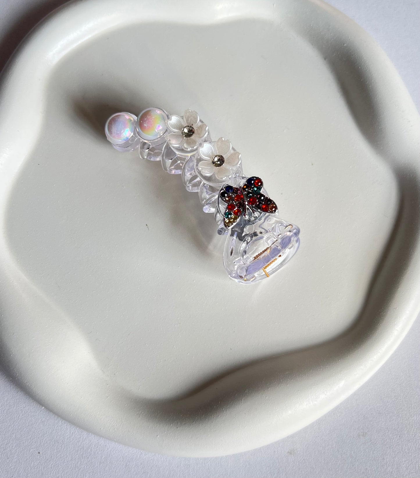 GardenMuse Banana Clip - Clear White