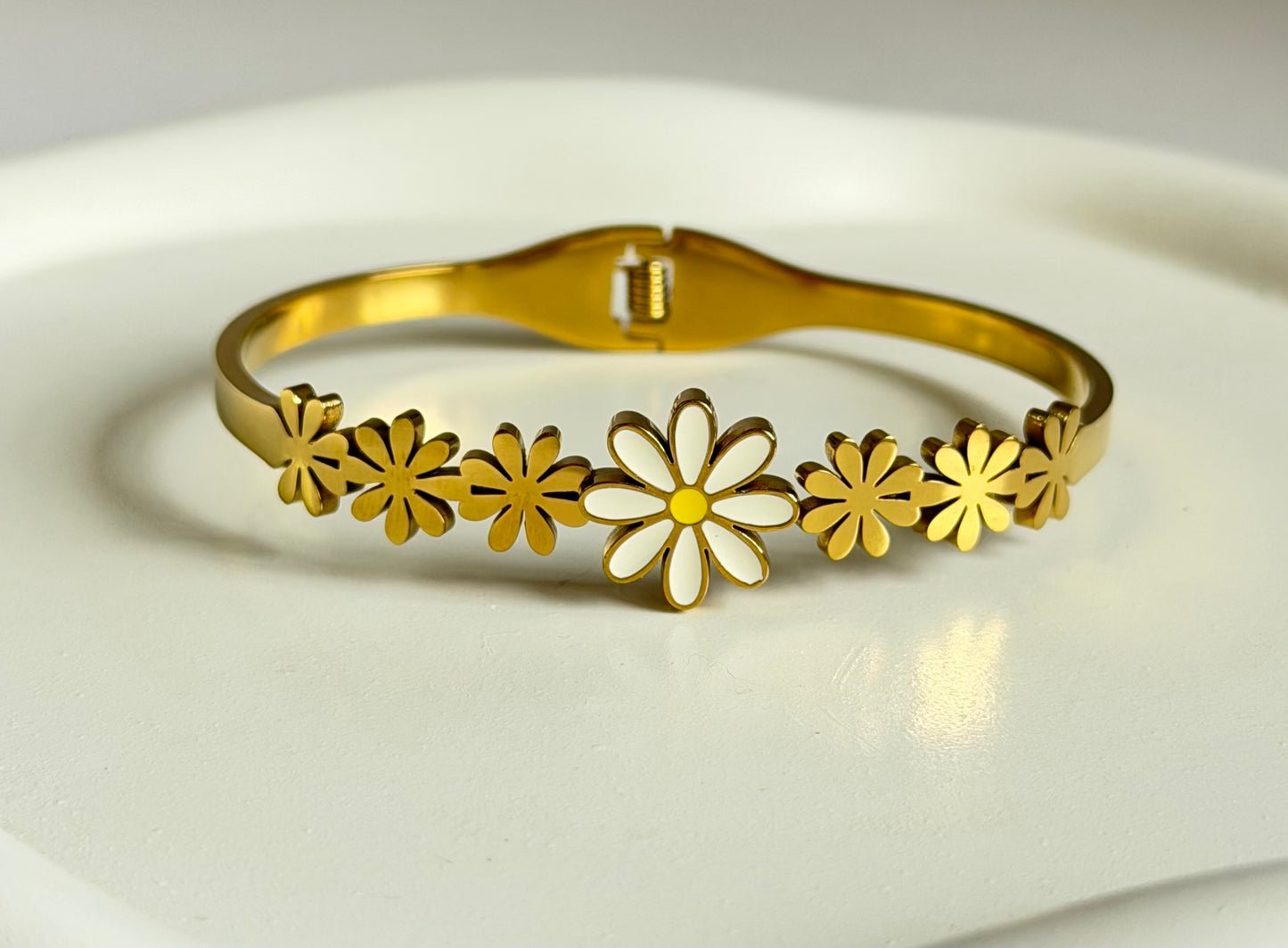 Dainty Daisy Anti Tarnish Kada Bracelet - Regular Size