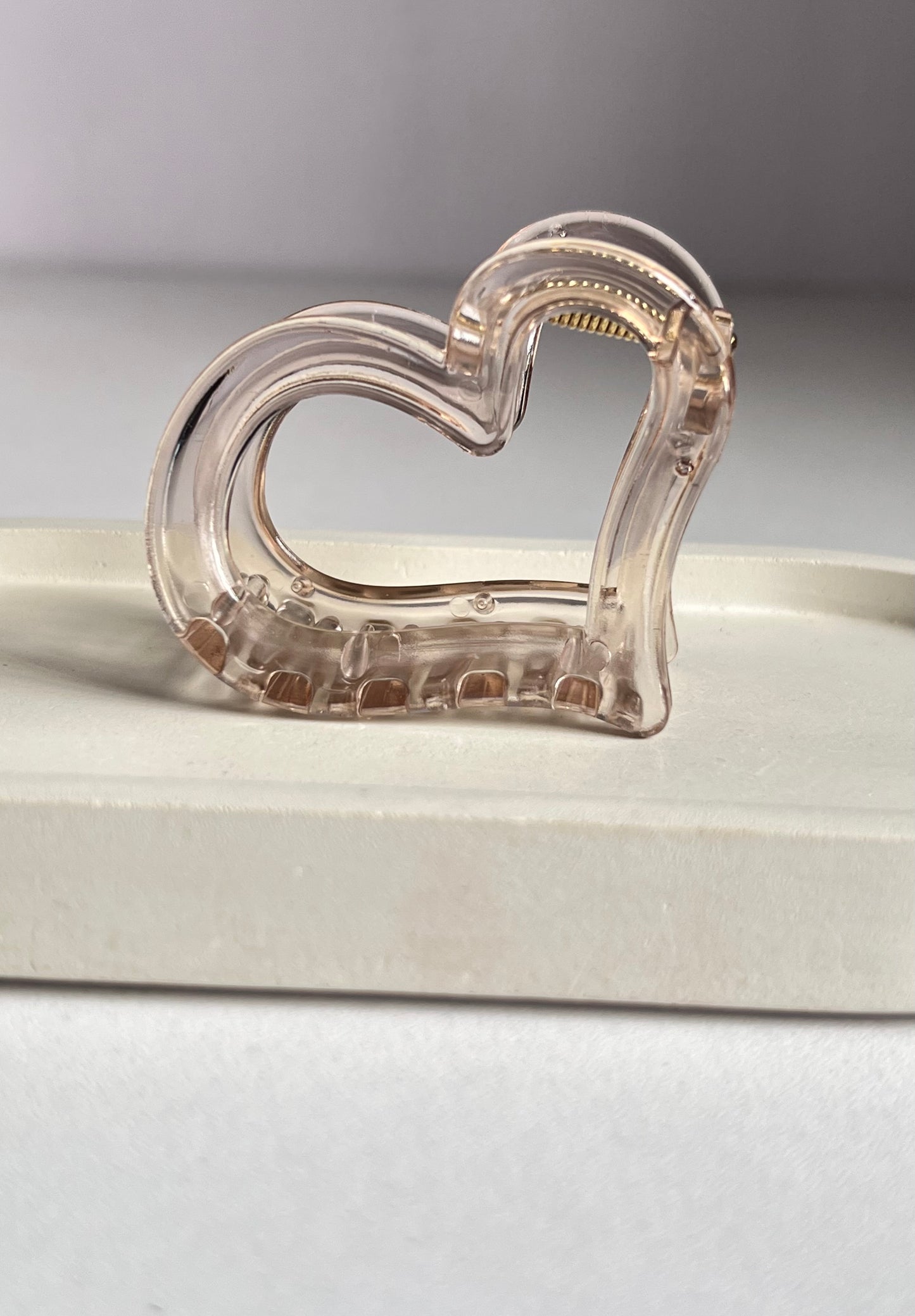 Glossy Heart Claw Clip - Light Brown