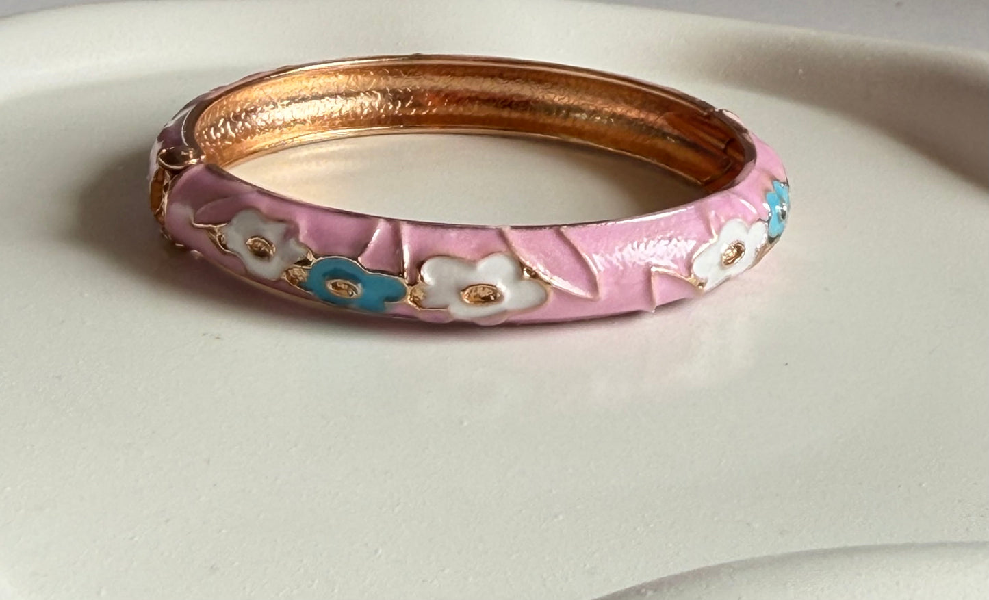 AuraCurve Enamel Bangle Bracelet - Pink