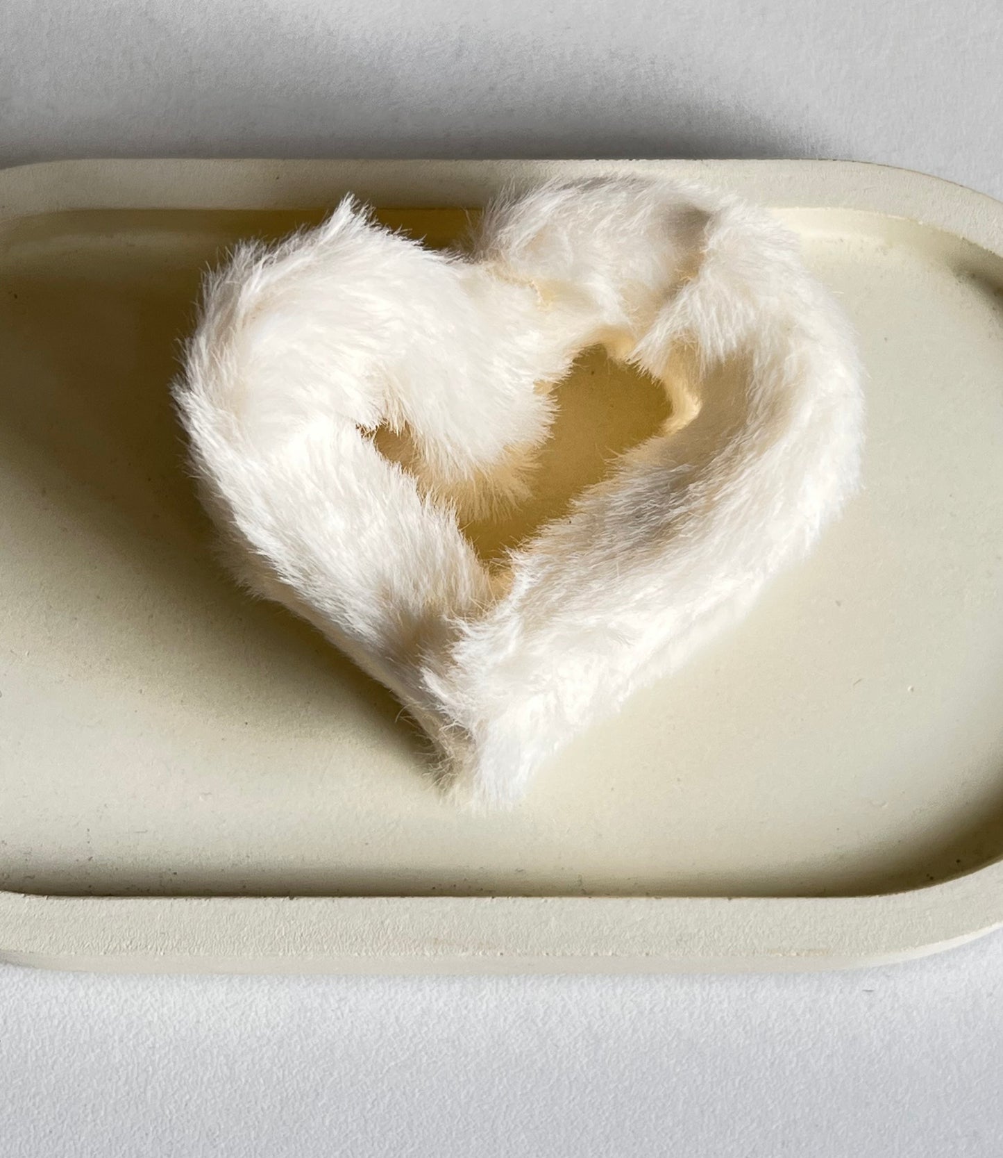 Furry Heart Claw Clip - White