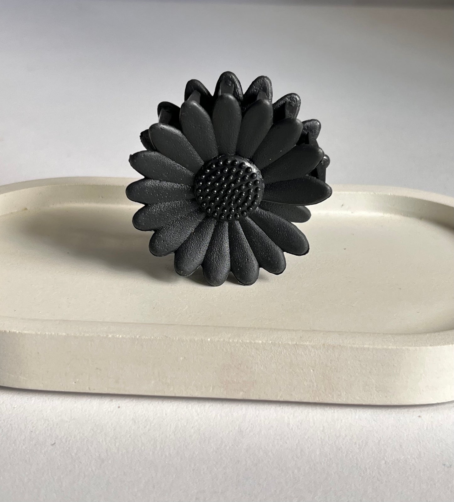 Pinteresty Sunflower Mini Claw Clip - Black