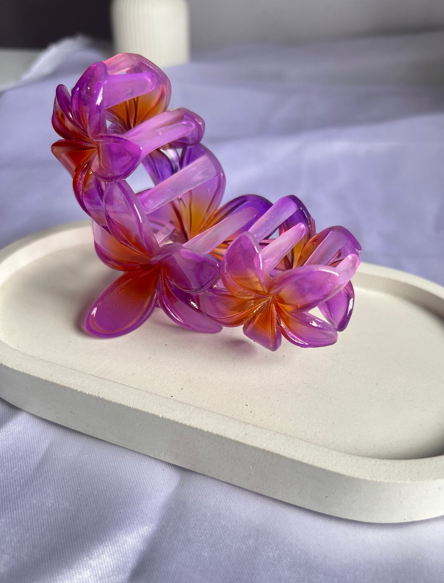 Triple Bloom Aesthetic Claw Clip - Purple
