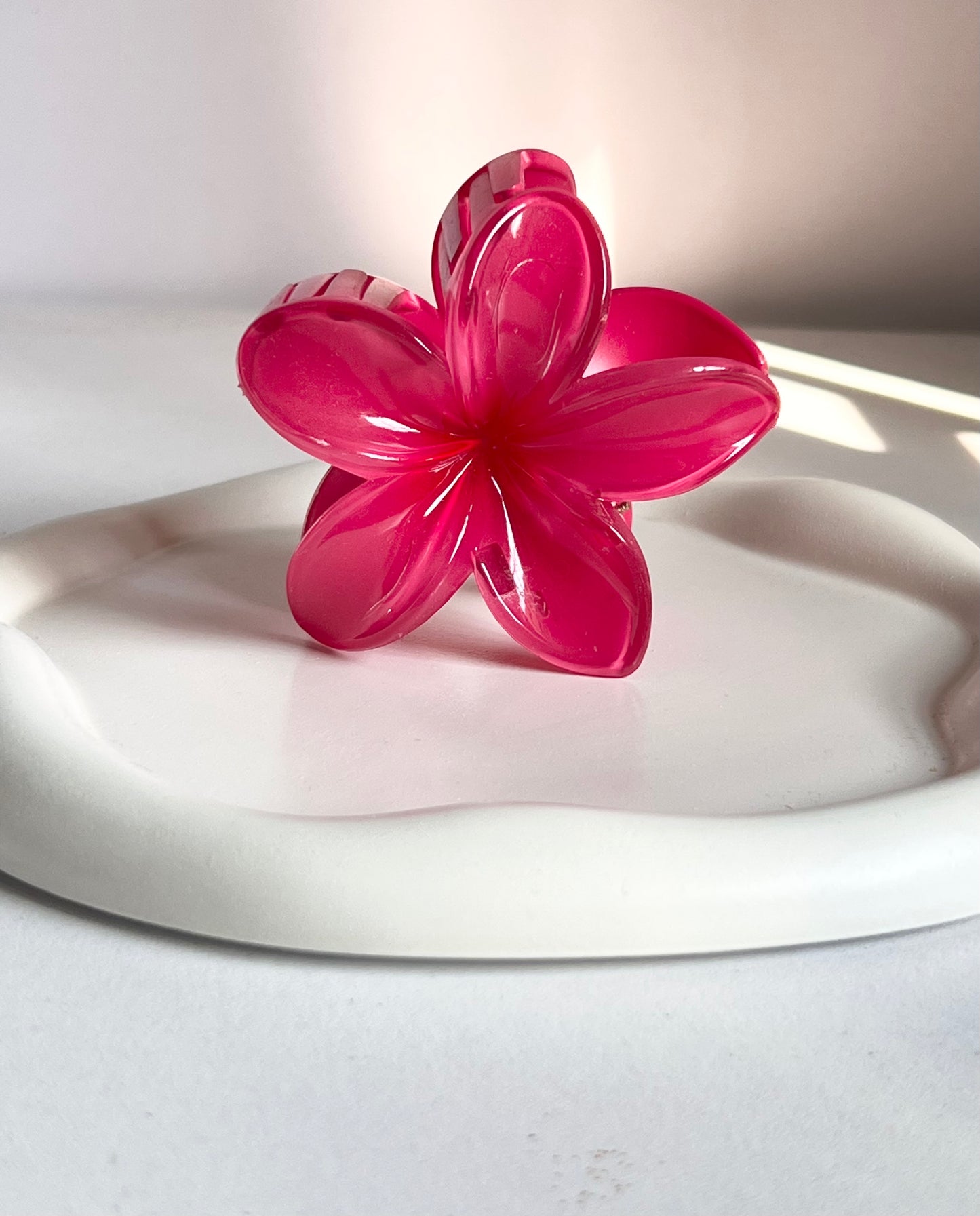 Flora Lock Claw Clip - Beetroot Pink