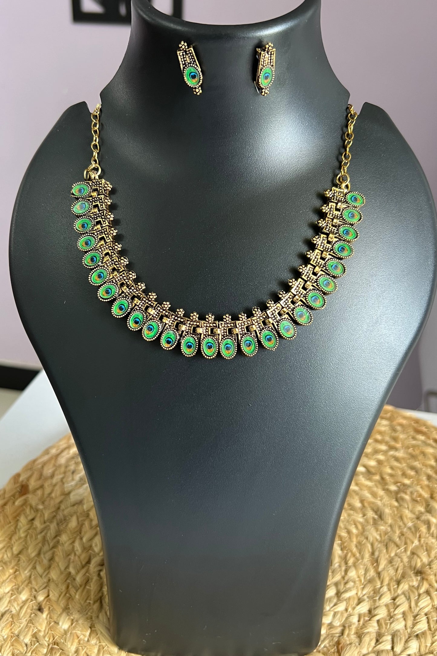 Eternal Feather Peacock Choker Set
