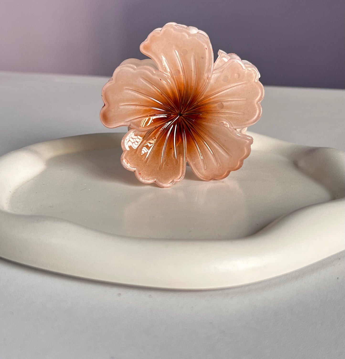 Amora Hibiscus Claw Clip - Brown