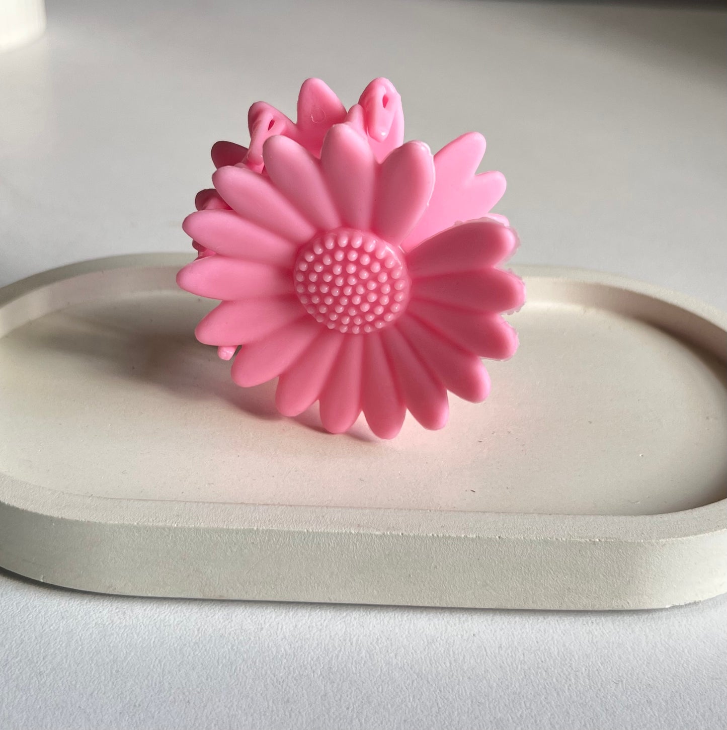 Pinteresty Sunflower Maxi Claw Clip - Pink