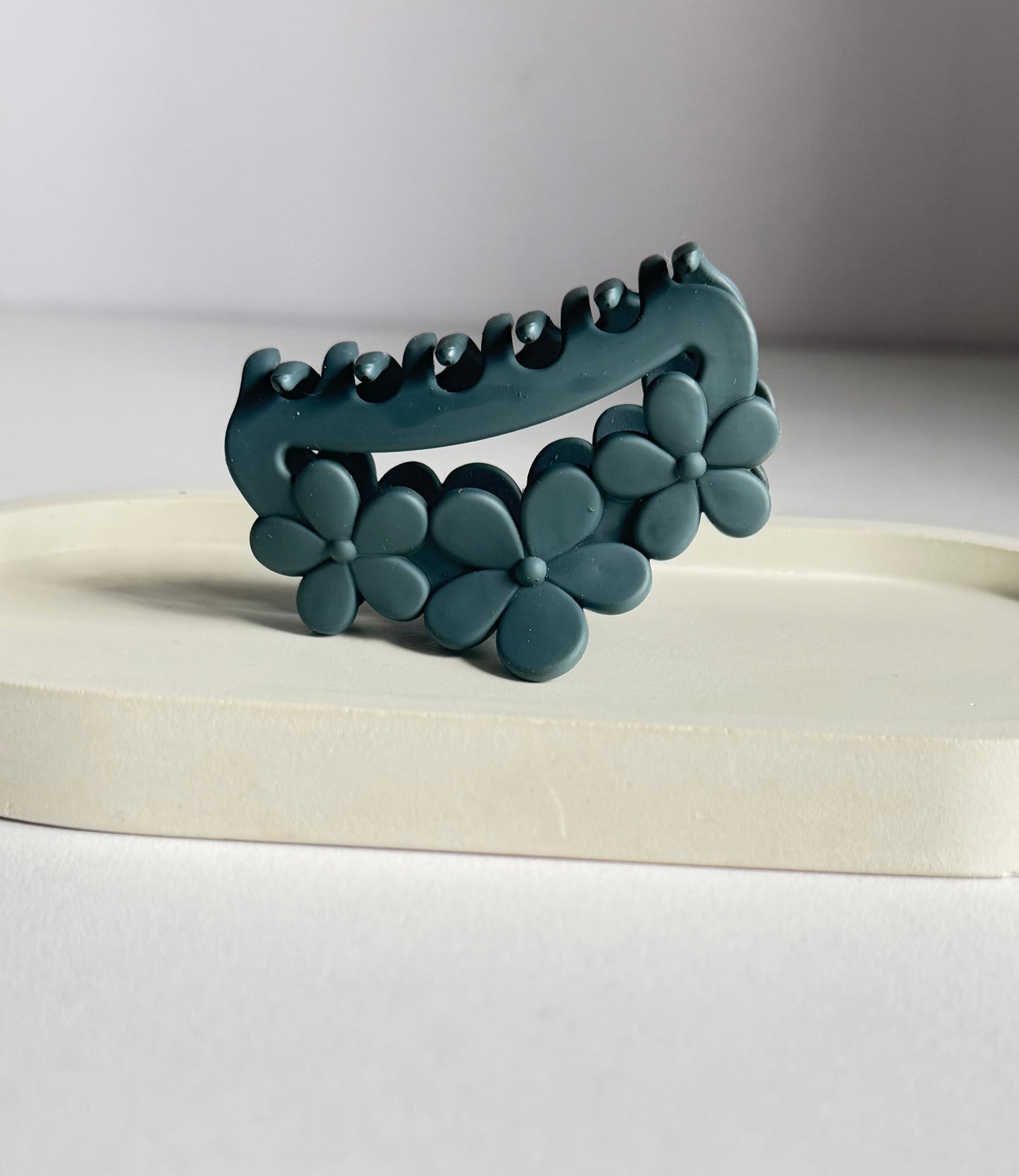 Triple Bloom Claw Clip - Greyish Blue