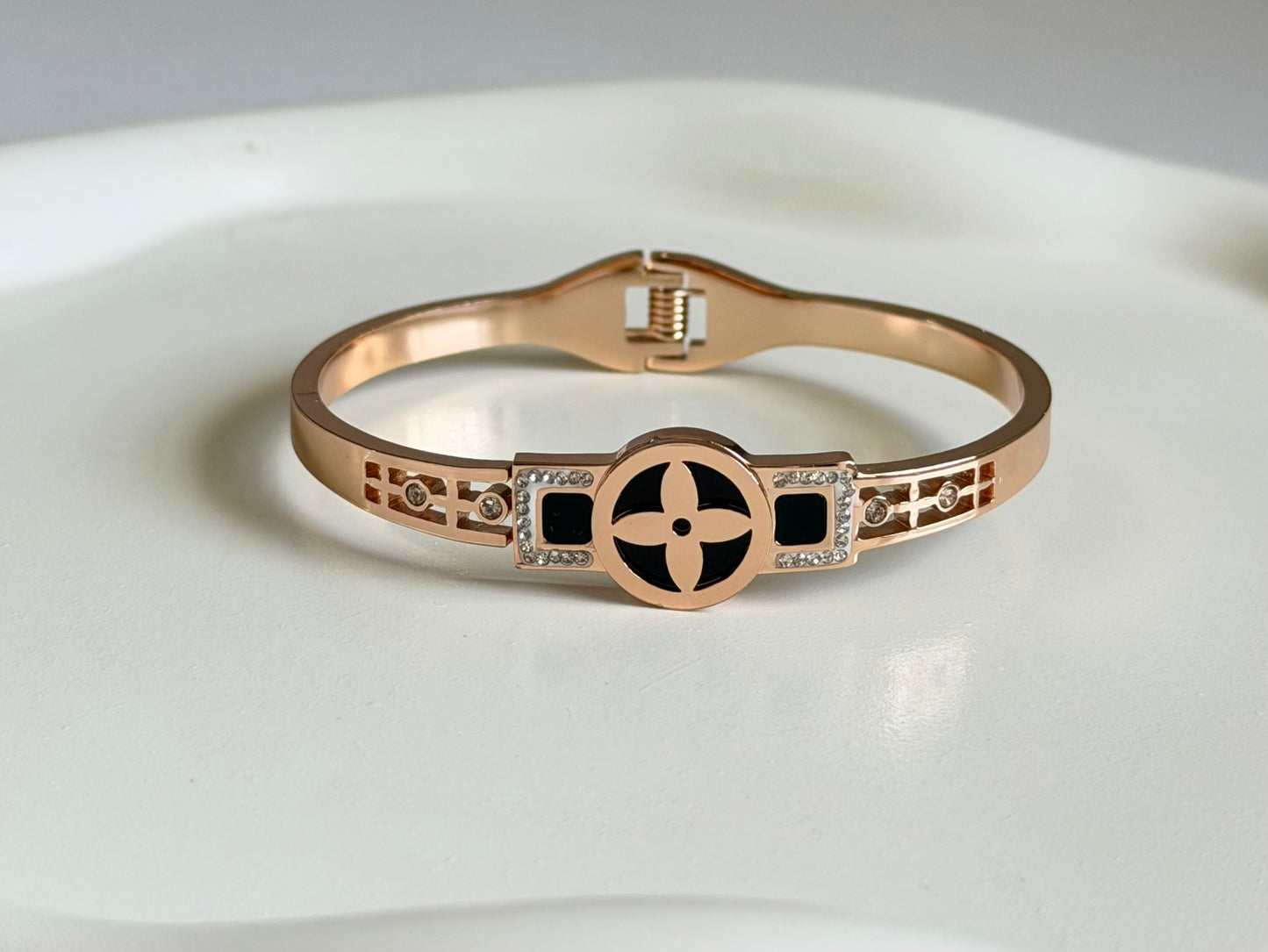 Everyday Chic Anti Tarnish Kada Bracelet - Baby Size ( Lean Wrist Fit)