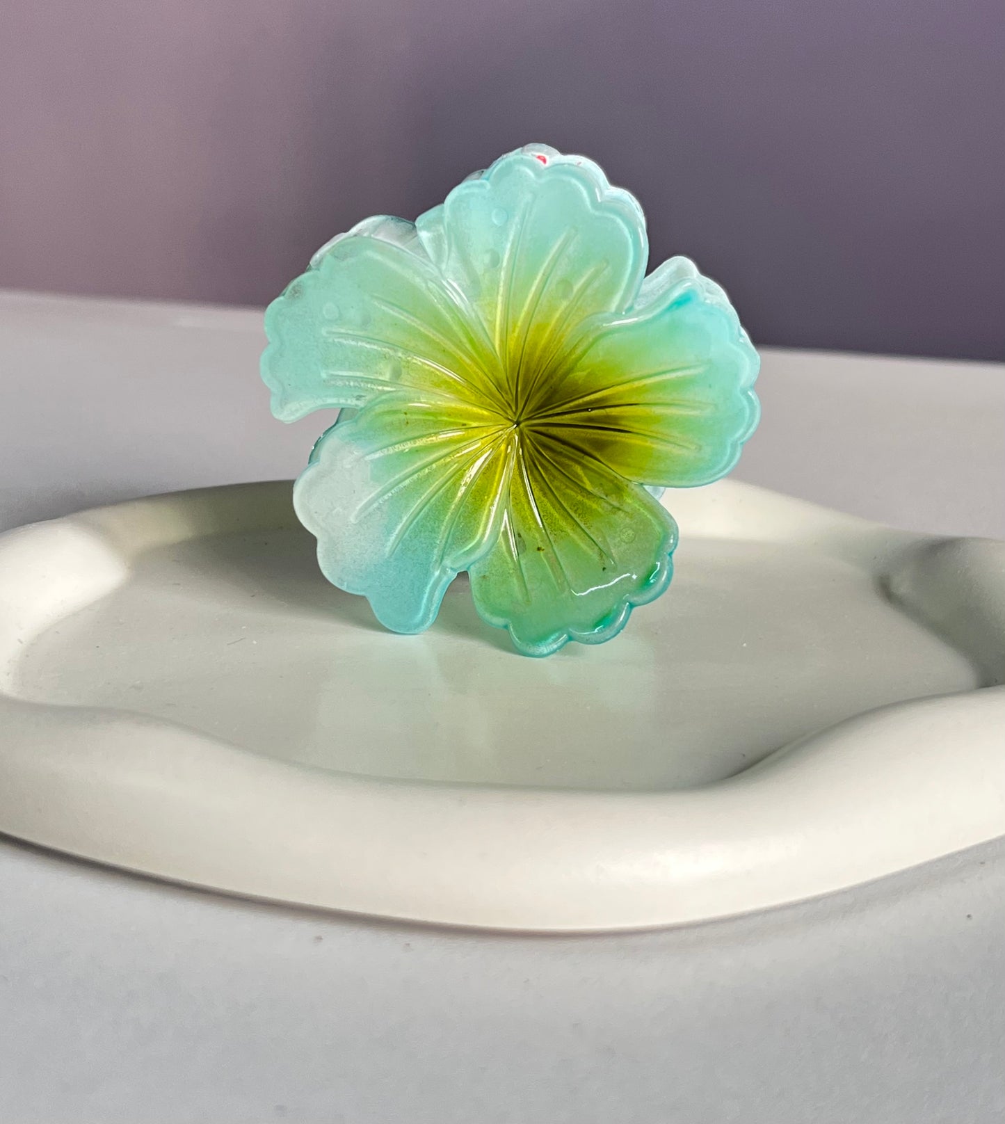 Amora Hibiscus Claw Clip - Blue