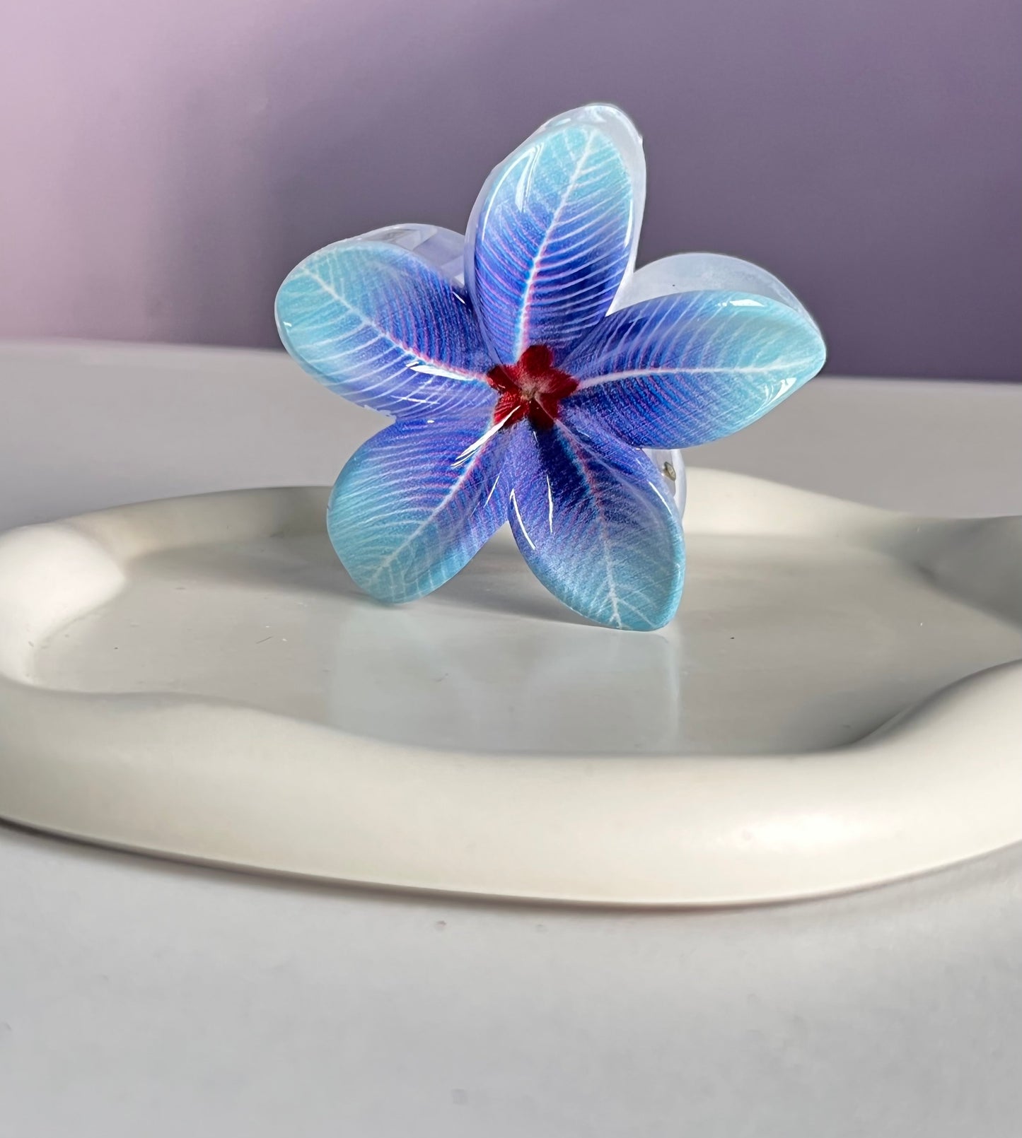 Flora Lock Amora Claw Clip - Blue