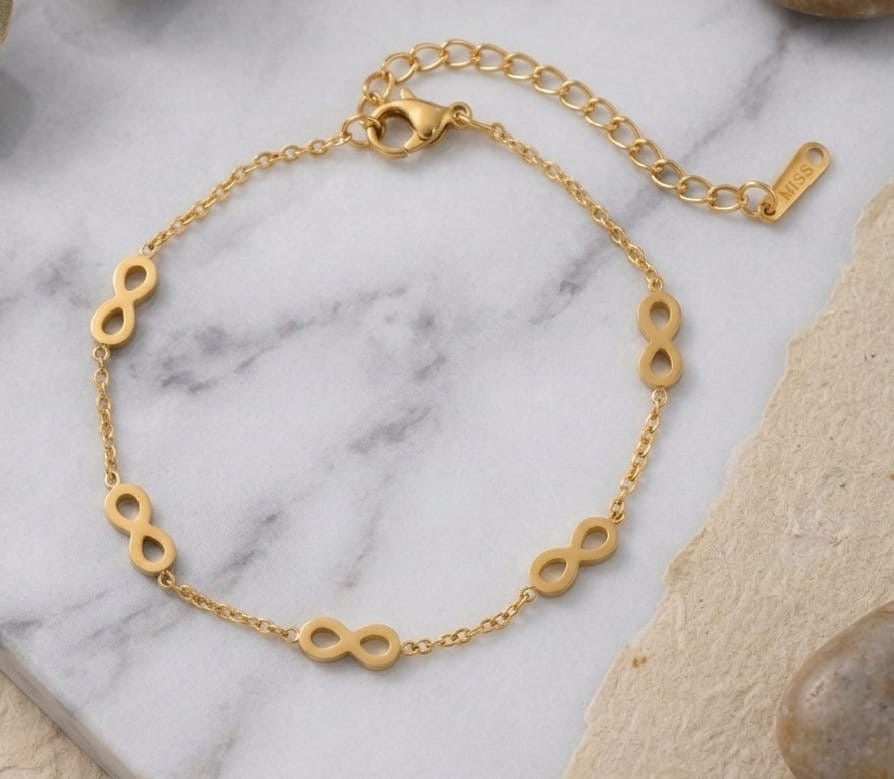 Never Ending Love Anti Tarnish Chain Bracelet