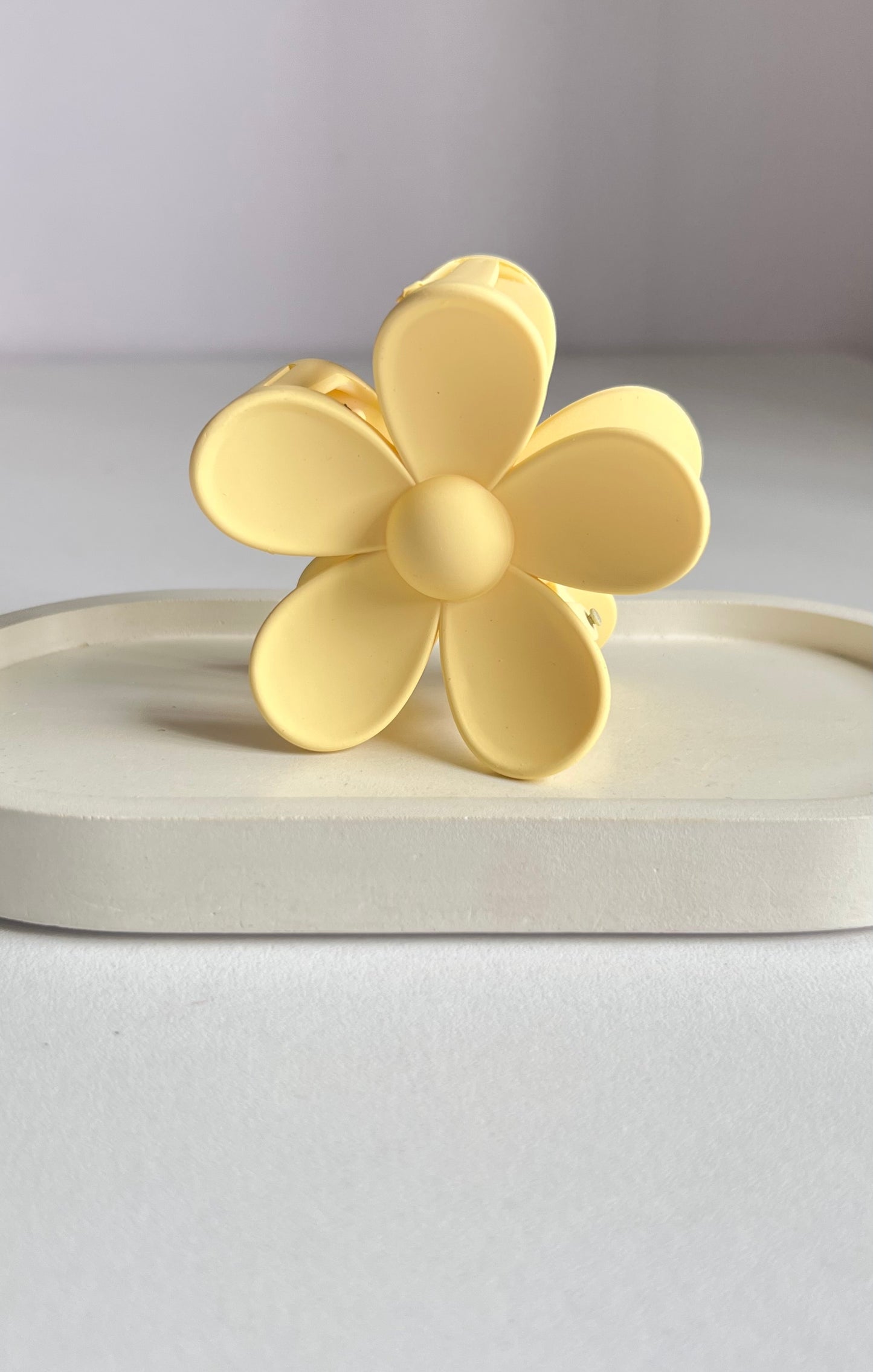 Bloom Flower Claw Clip - Light Yellow