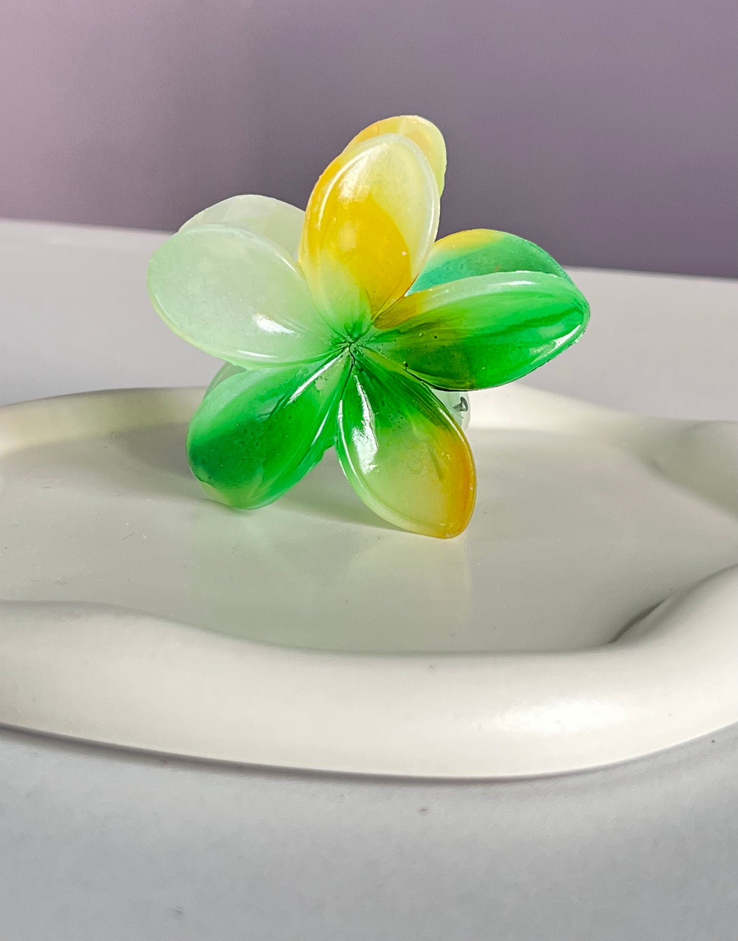 Flora Lock Bloomix Claw Clip - Greenish Yellow