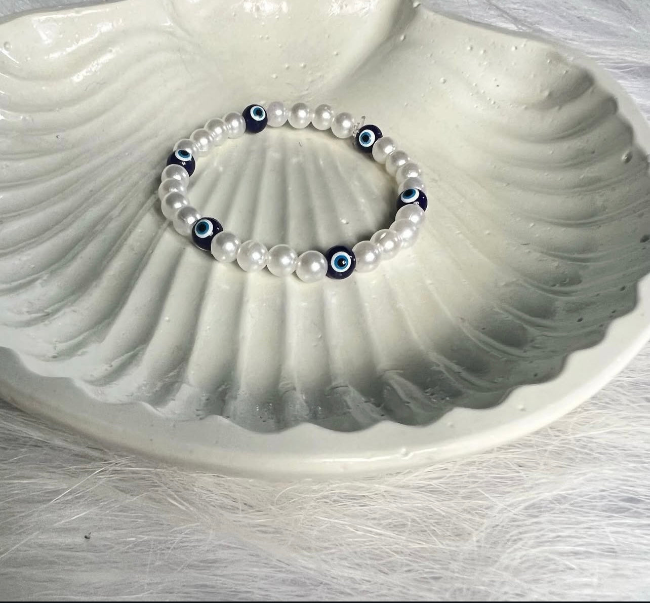 Aesthetic Pearl Evil Eye Bracelet