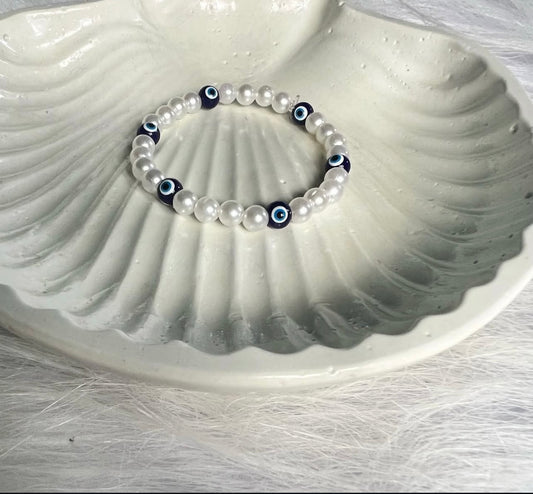 Aesthetic Pearl Evil Eye Bracelet
