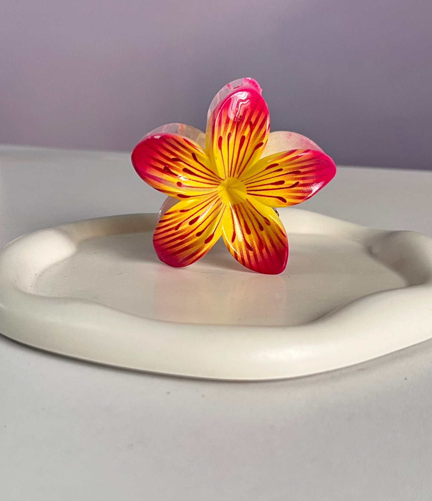 Flora Lock Aura Claw Clip -  Yellowish Red