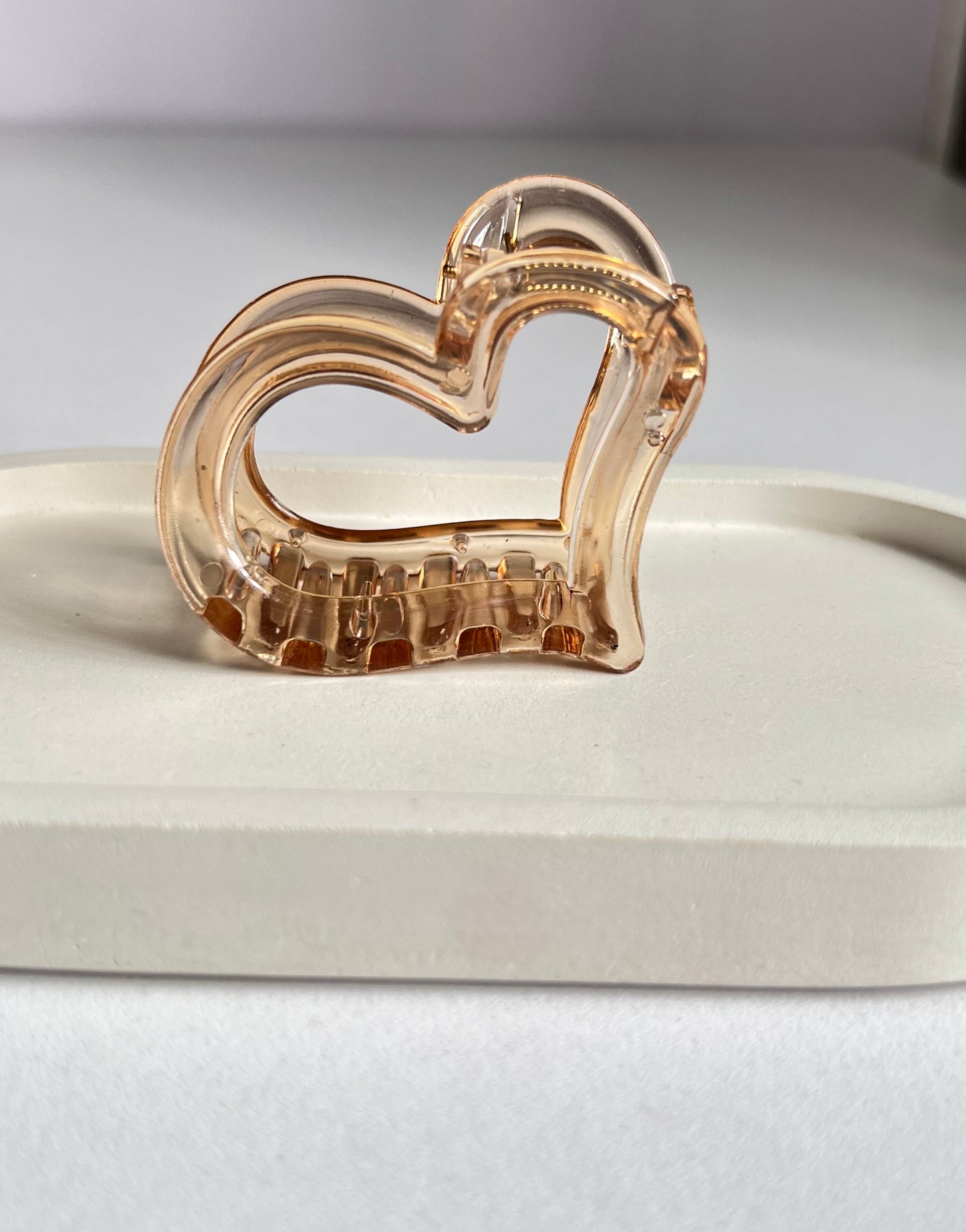Glossy Heart Claw Clip - Brown