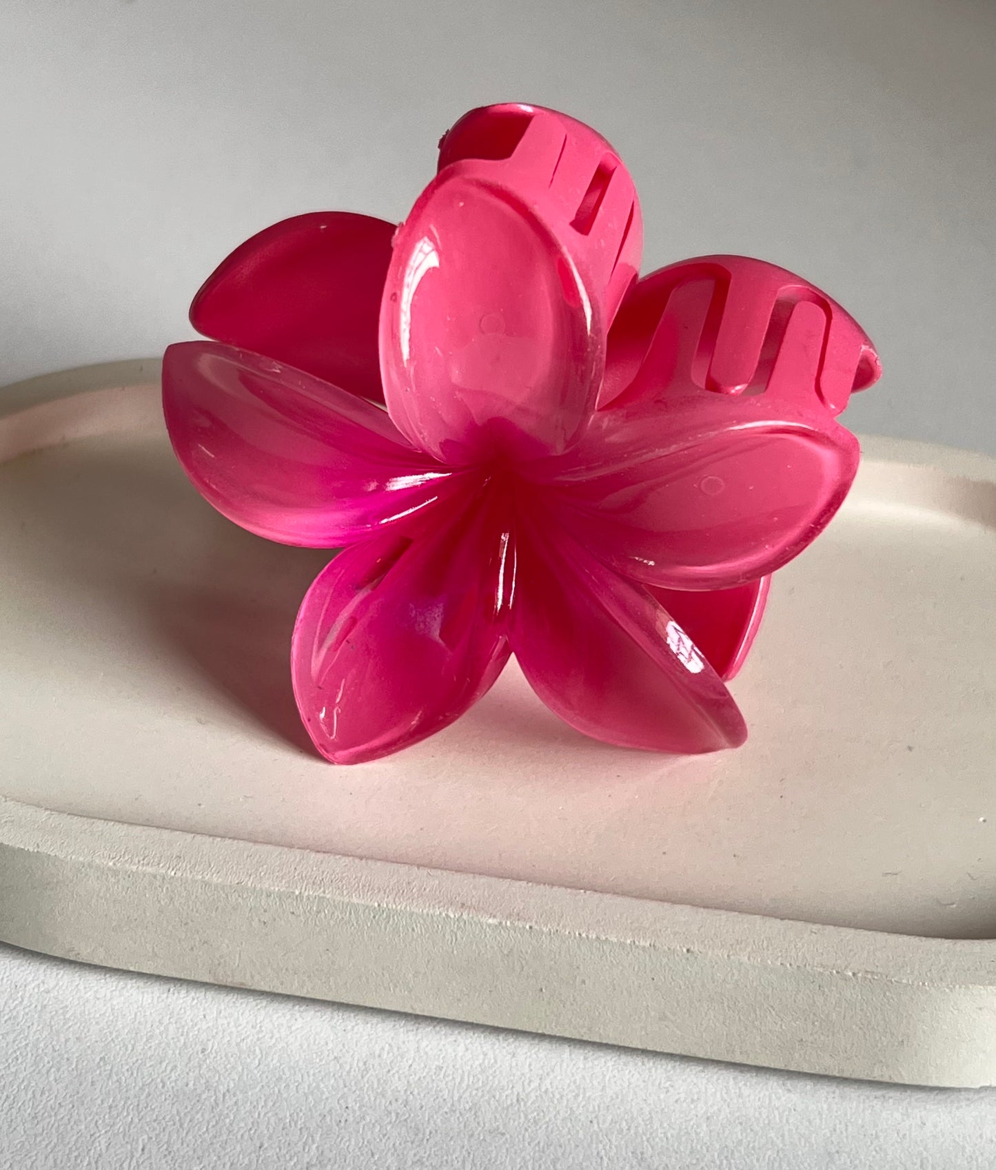 Flora Lock Claw Clip - Dark Pink