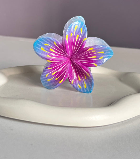 Flora Lock Aura Claw Clip -  Pinkish Blue