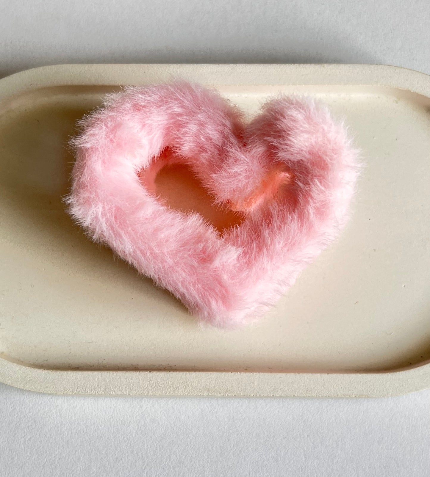 Furry Heart Claw Clip - Pink