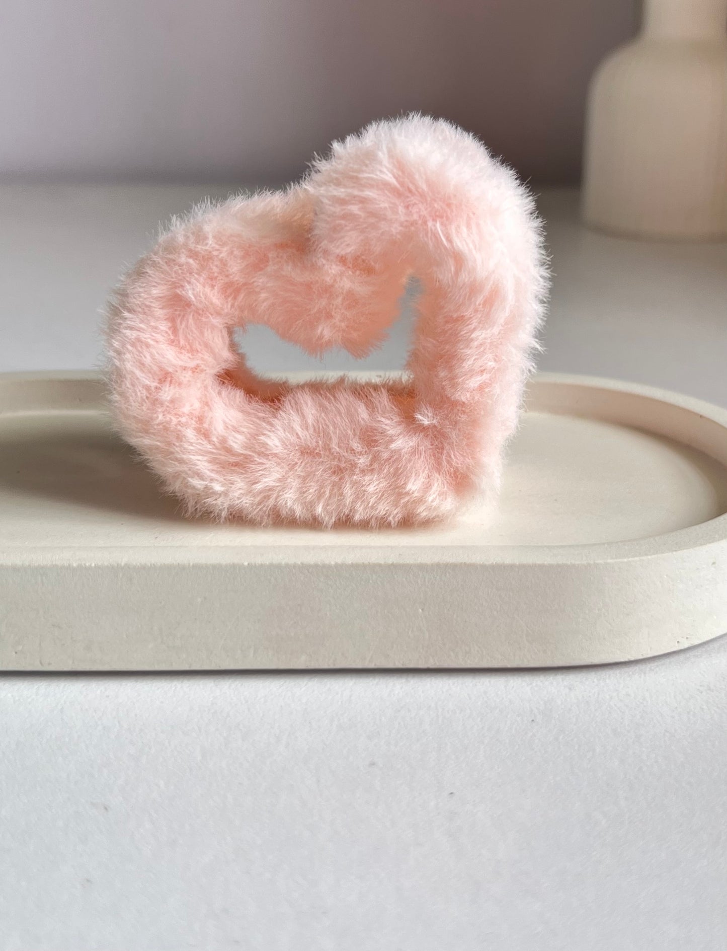 Furry Heart Claw Clip - Light Peach