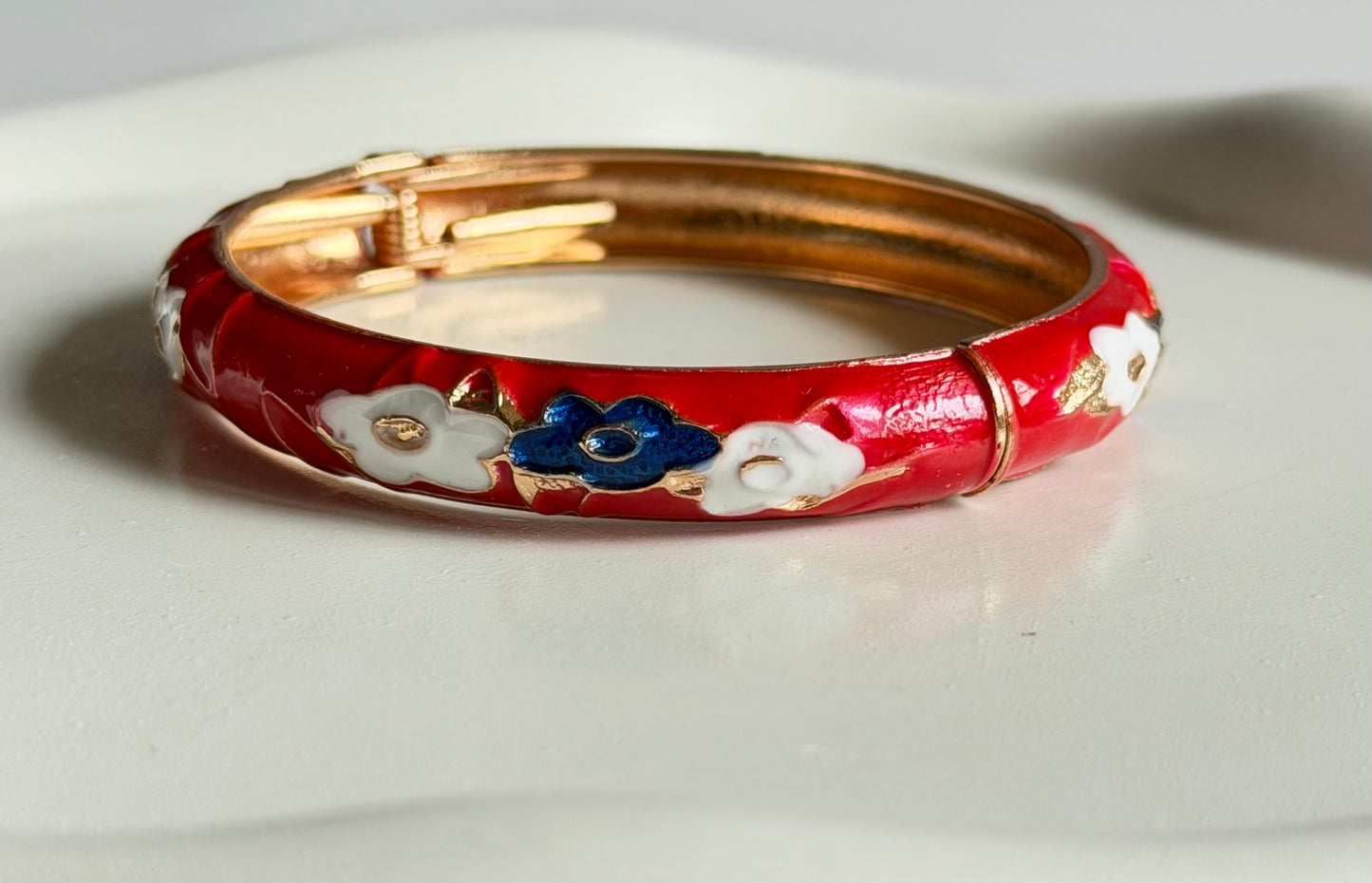 AuraCurve Enamel Bangle Bracelet - Red