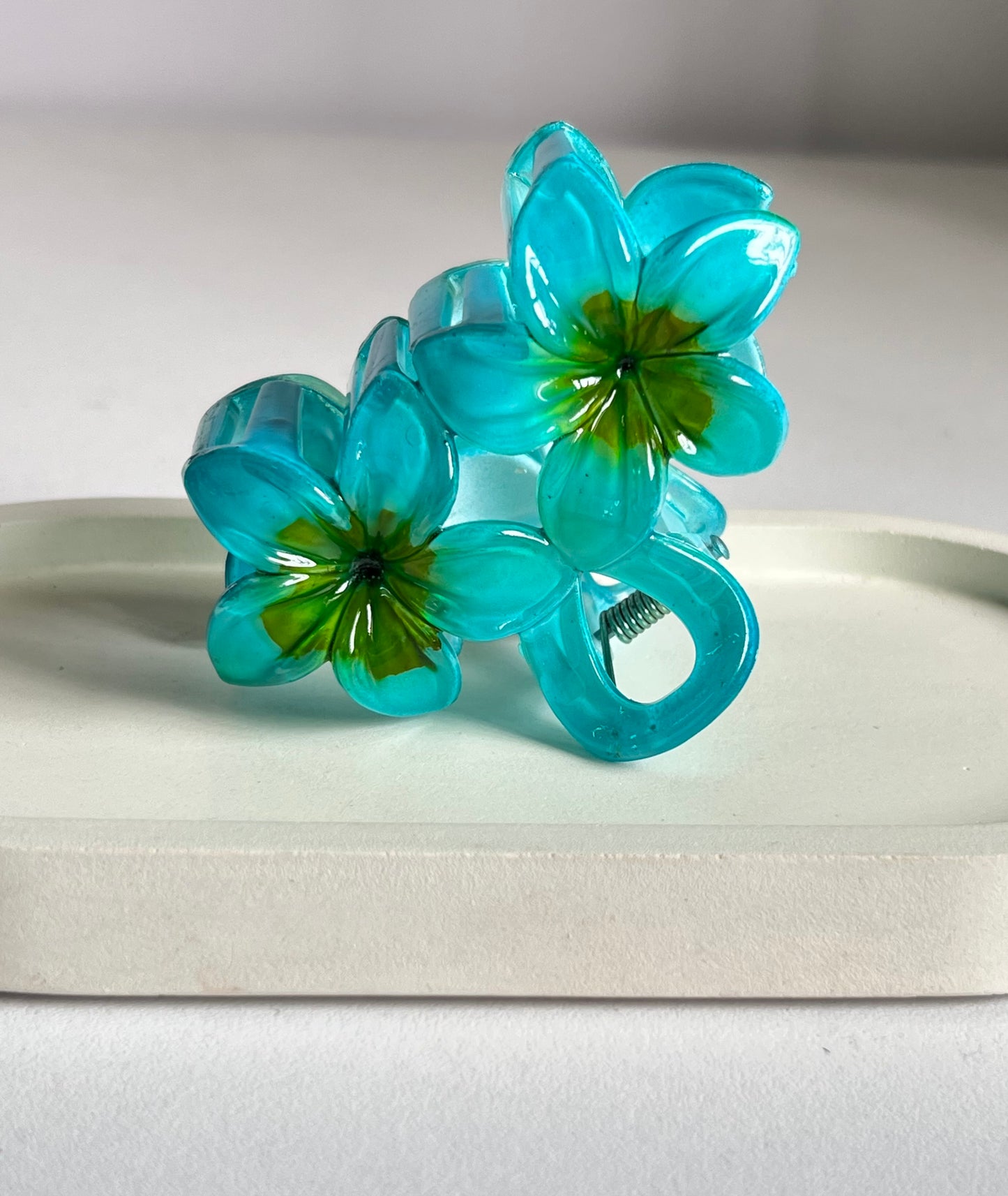 Double Bloom Medium Claw Clip
- Teal Blue