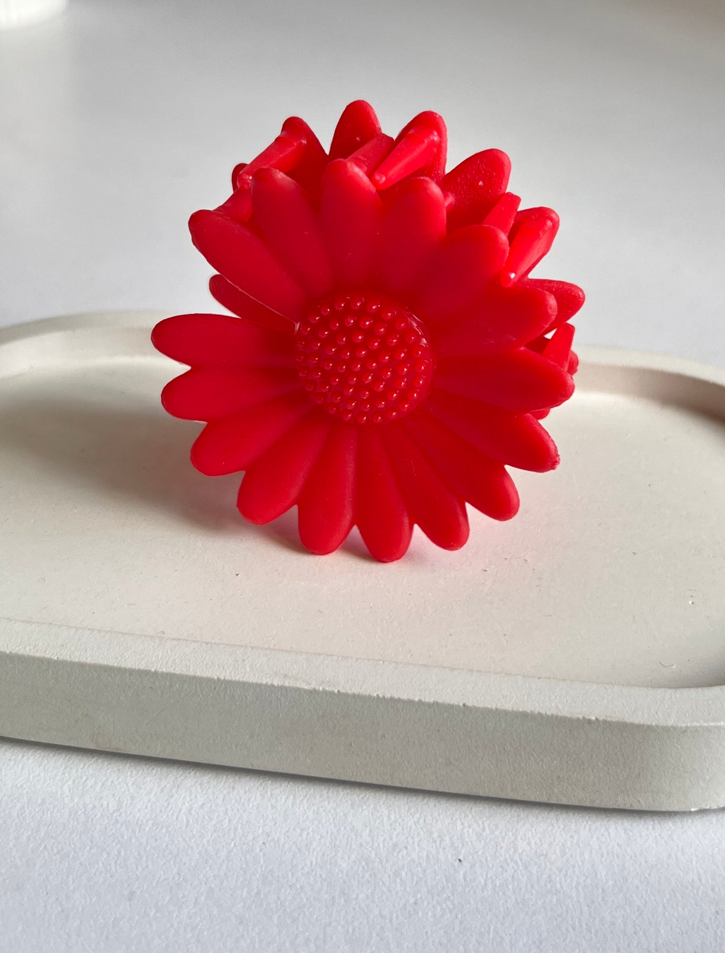 Pinteresty Sunflower Maxi Claw Clip - Red