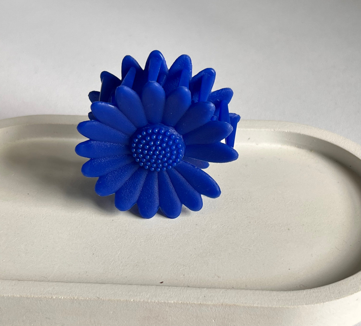 Pinteresty Sunflower Mini Claw Clip - Dark Blue