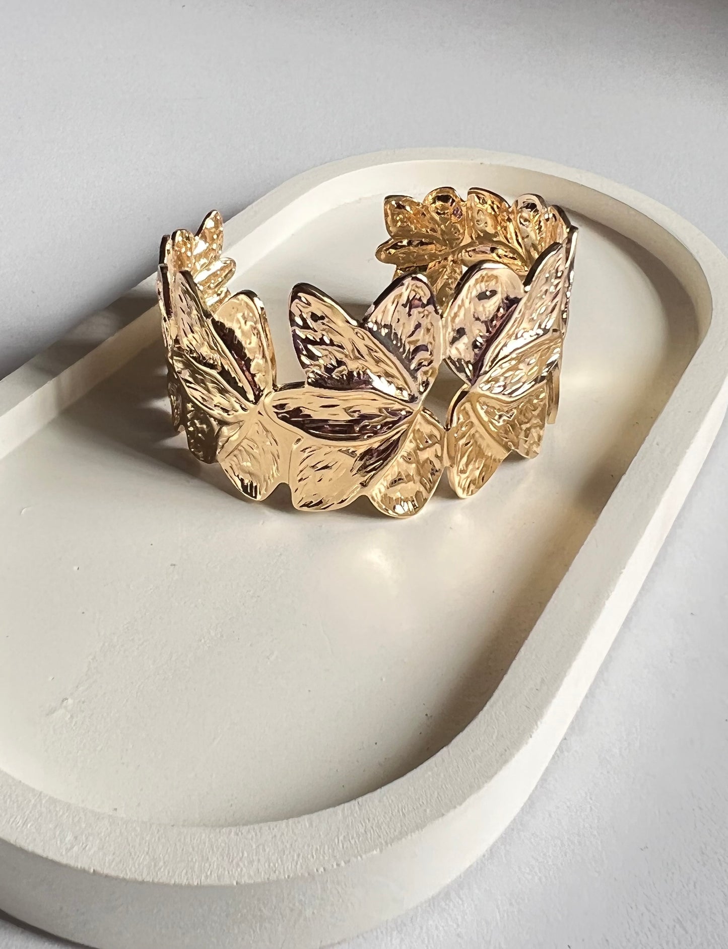 Iconic Edge Cuff Bracelet - Gold