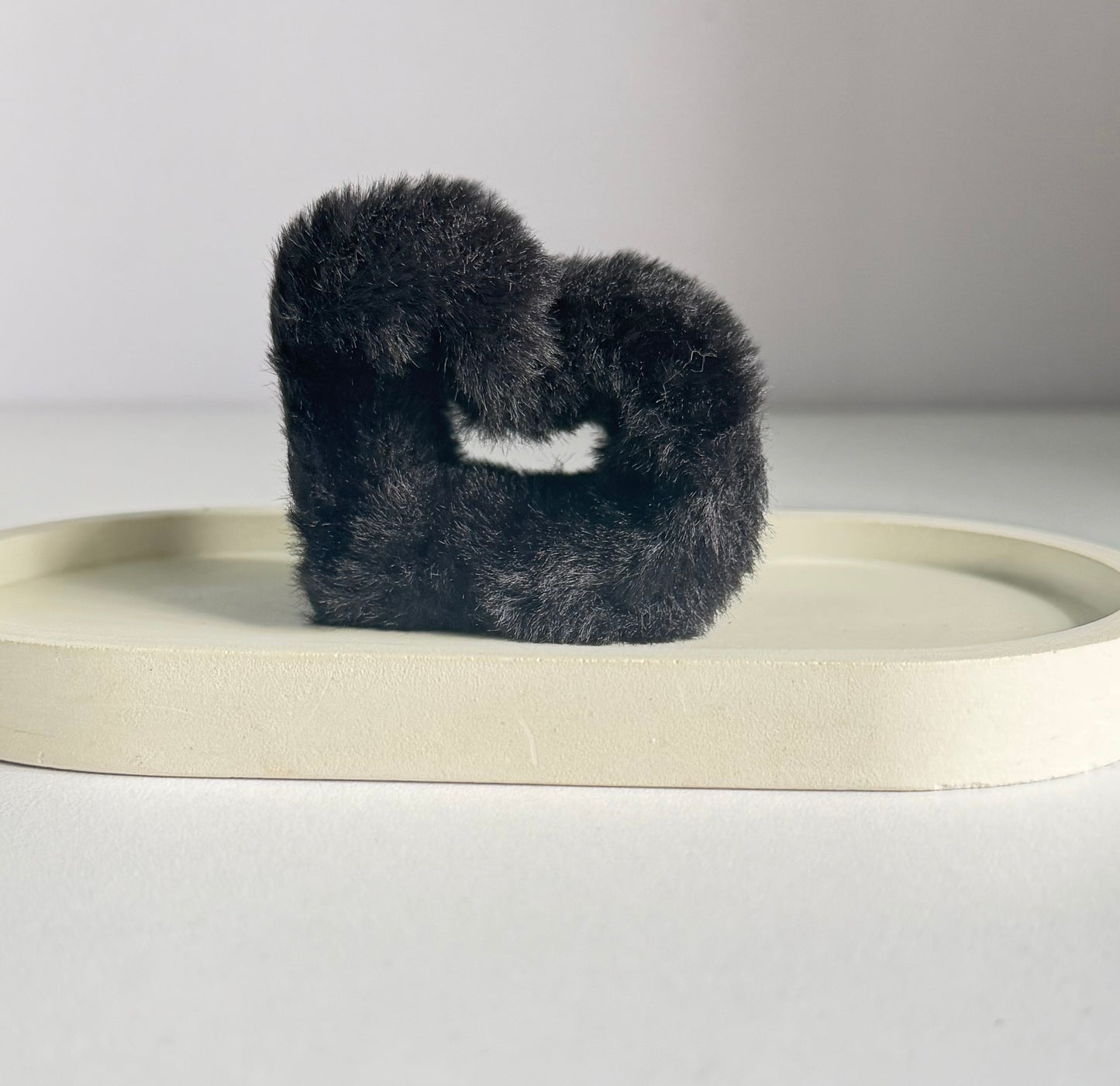 Furry Heart Claw Clip - Black