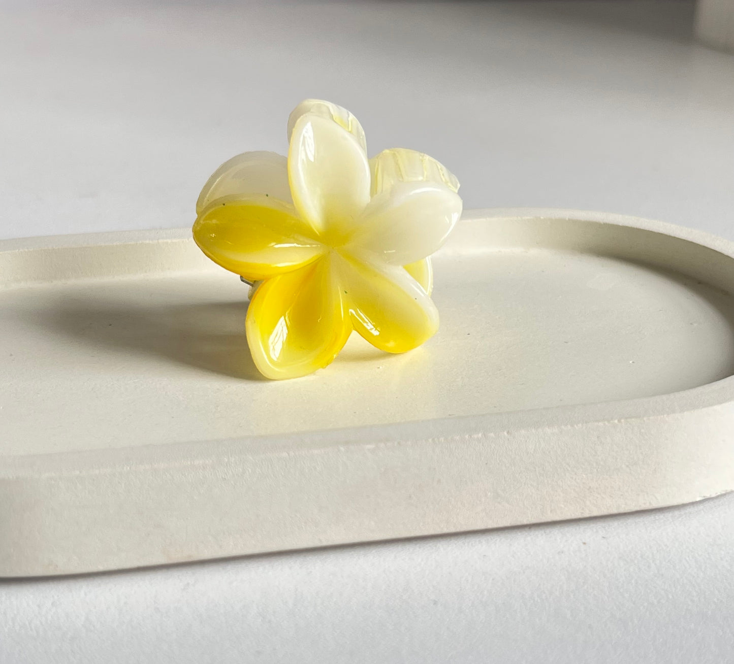 Flower Kiss & Heart Bliss Mini Clips (2 Pieces) - Yellow & Beige