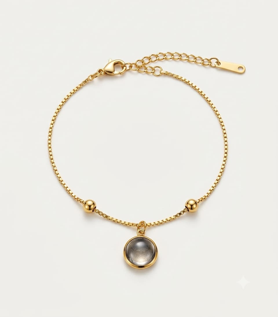 The Luna Pendant Anti Tarnish Chain Bracelet