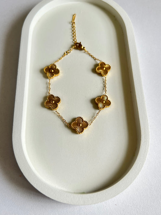 Lucky Glow Golden Clover Bracelet