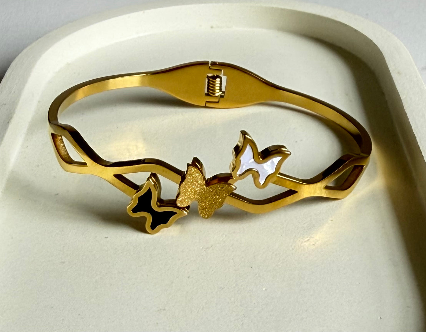 Trifecta Flutter Anti-Tarnish Kada Bracelet - Regular Size