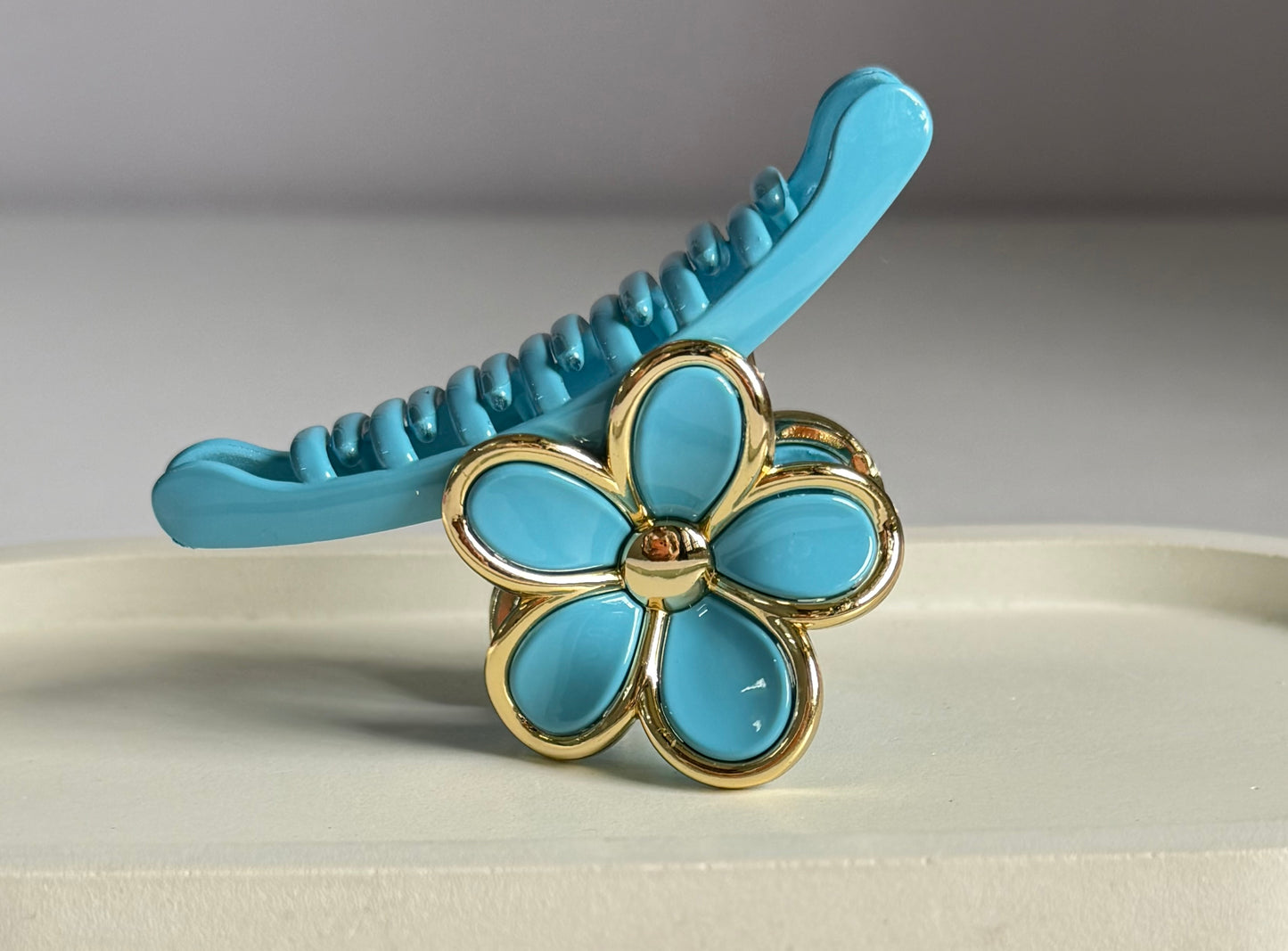 The Darling Daisy Claw Clip - Blue