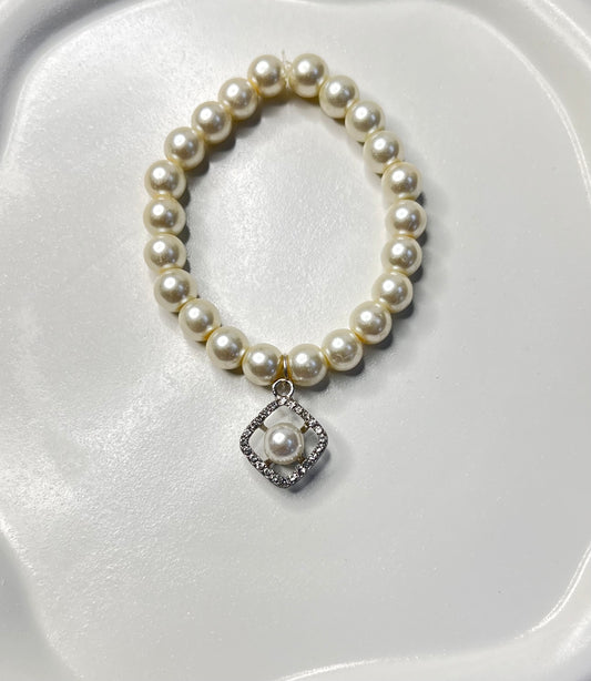 Luxe Pearl Charm Bracelet
