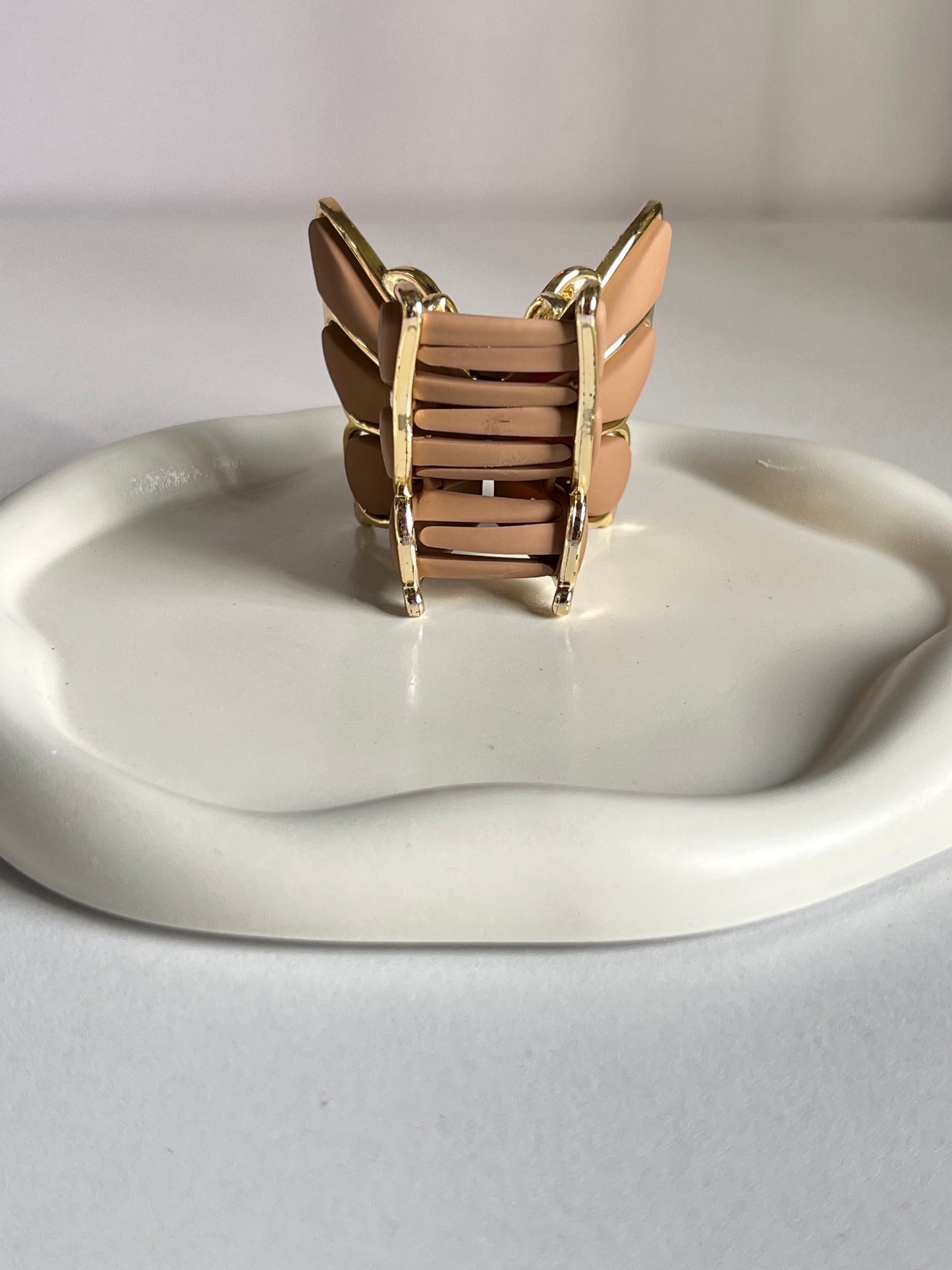 Luxe Flutter Butterfly Claw Clip - Light Brown