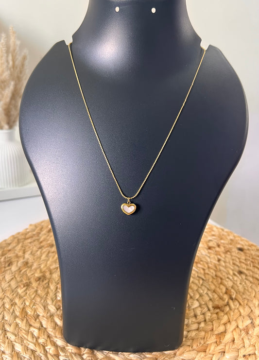 Little Luxe : Anti Tarnish Heart Pendant Neck Chain