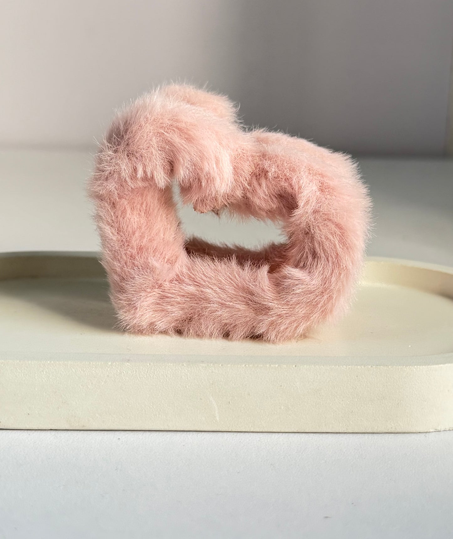 Furry Heart Claw Clip - Mauve Pink